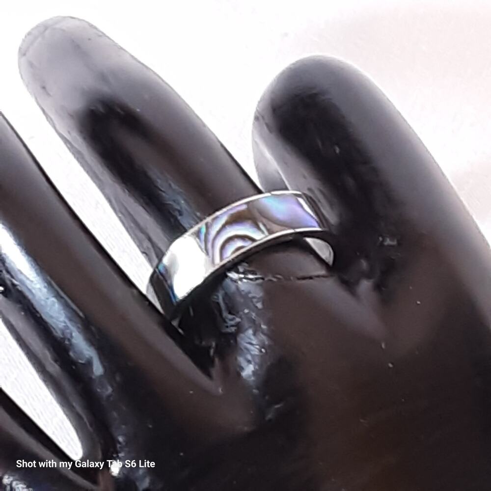 💎Stunning Abalone Shell Band Ring Silver Tone Base Iridescent Beauty